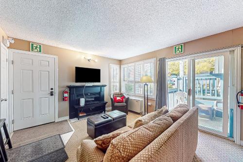 Condo 708 at North Creek Resort in Collingwood, Canada