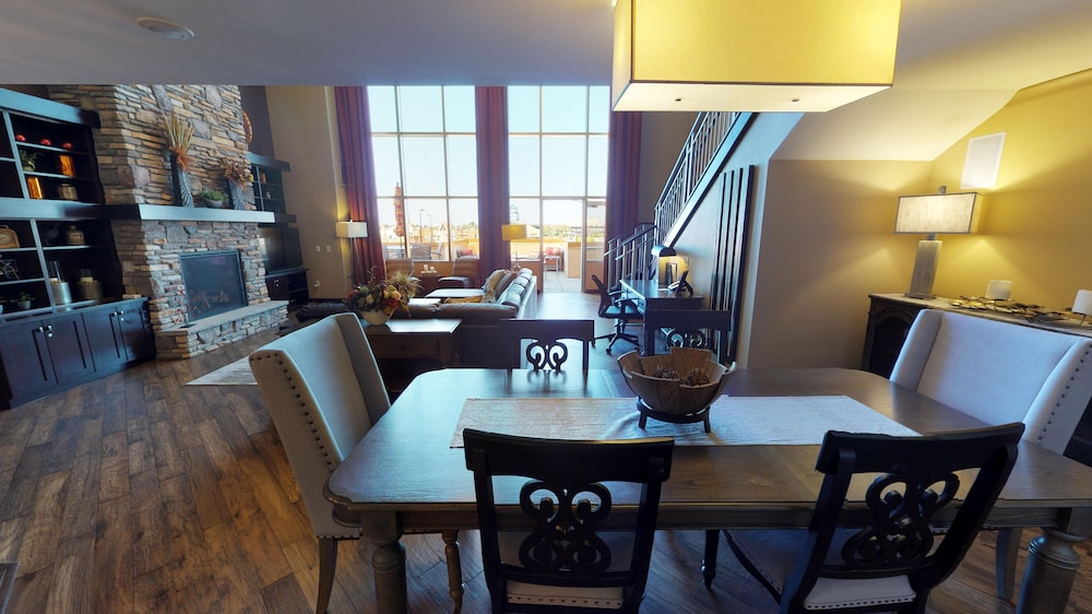 ClubHouse Hotel & Suites Fargo - photo 20