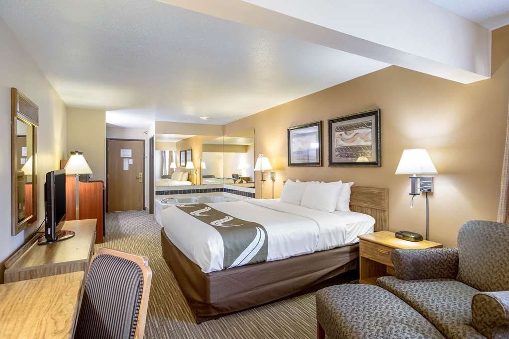 Quality Inn Storm Lake - photo 22
