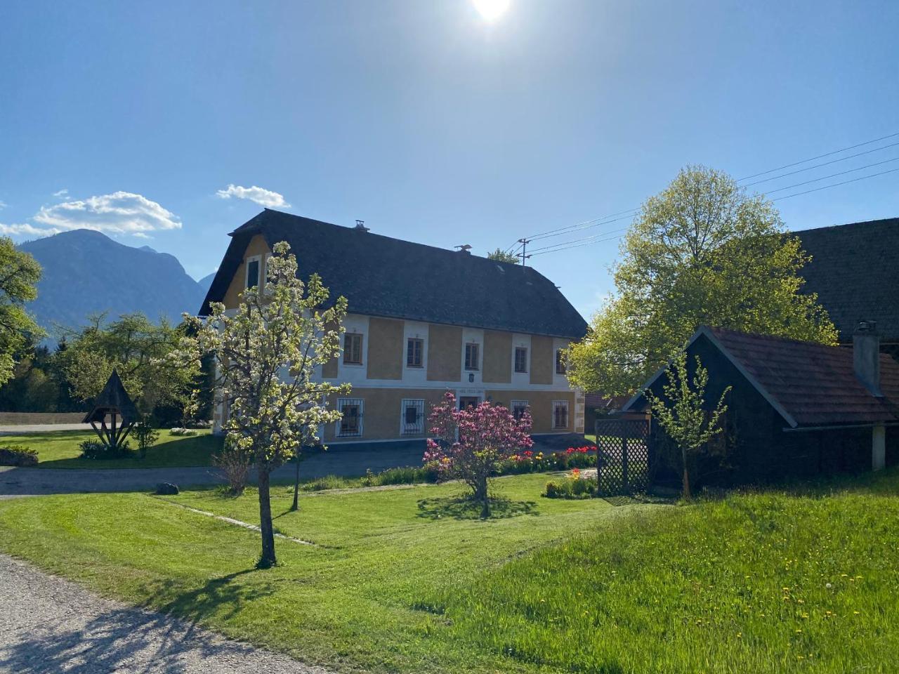 Temelhof Landhaus Mit Sauna Und Kamin — 4-Star Luxury Hotel in Sittersdorf, Austria