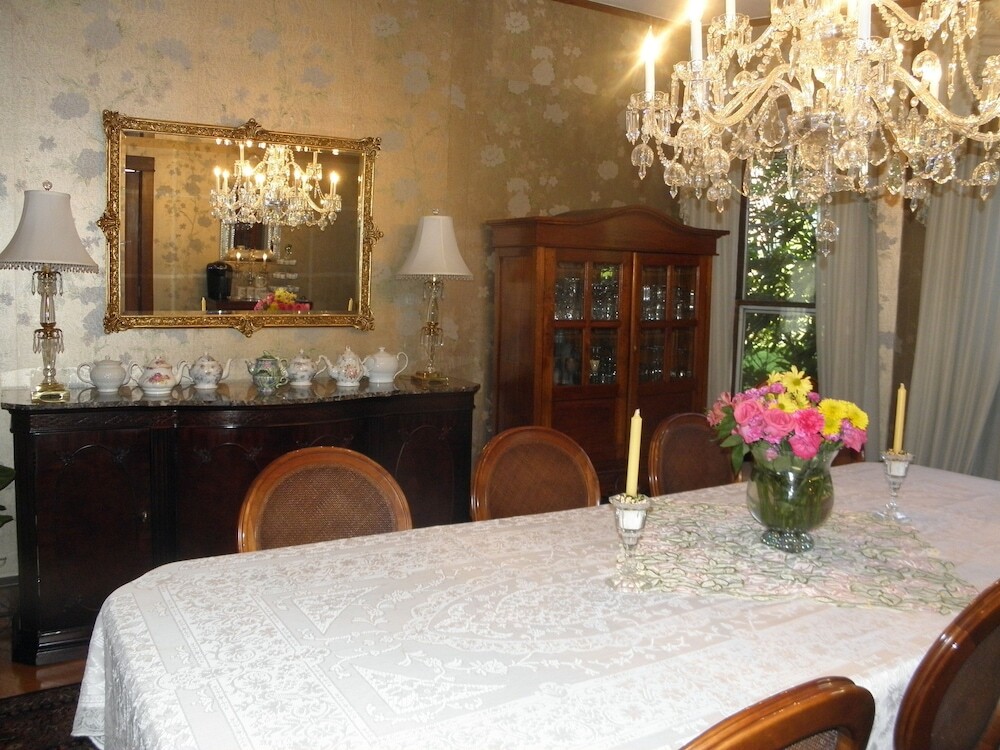 The Doctor's Inn Virginia - photo 9