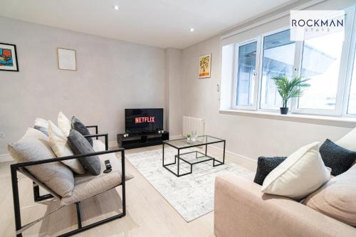 Library House Apartments FREE PARKING Contractor Hub Superfast Wi Fi Long Term Stays — 4-Star Luxury Hotel in Brentwood, United Kingdom