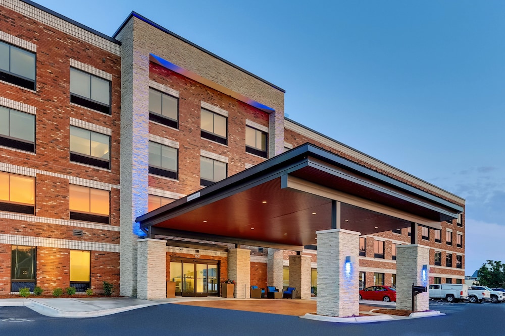 Holiday Inn Express Wilmington Porters Neck - photo 57