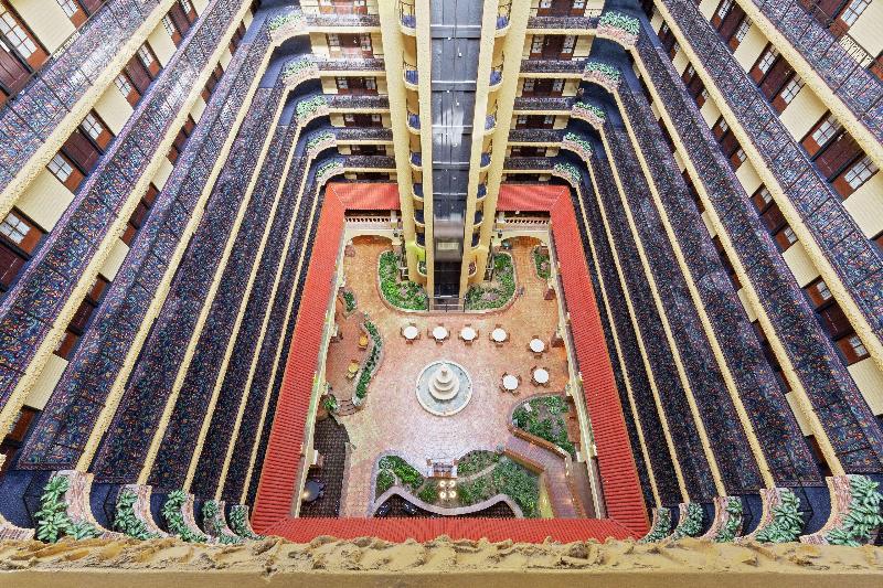 Embassy Suites by Hilton Kansas City Plaza - photo 12