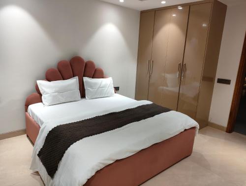 Comfortable Studio Apartment in Saket — 4-Star Luxury Hotel in New Delhi, India