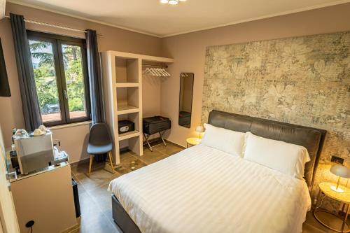 Casa Corsetti Locanda e Ristorante — 4-Star Luxury Hotel in Magione, Italy