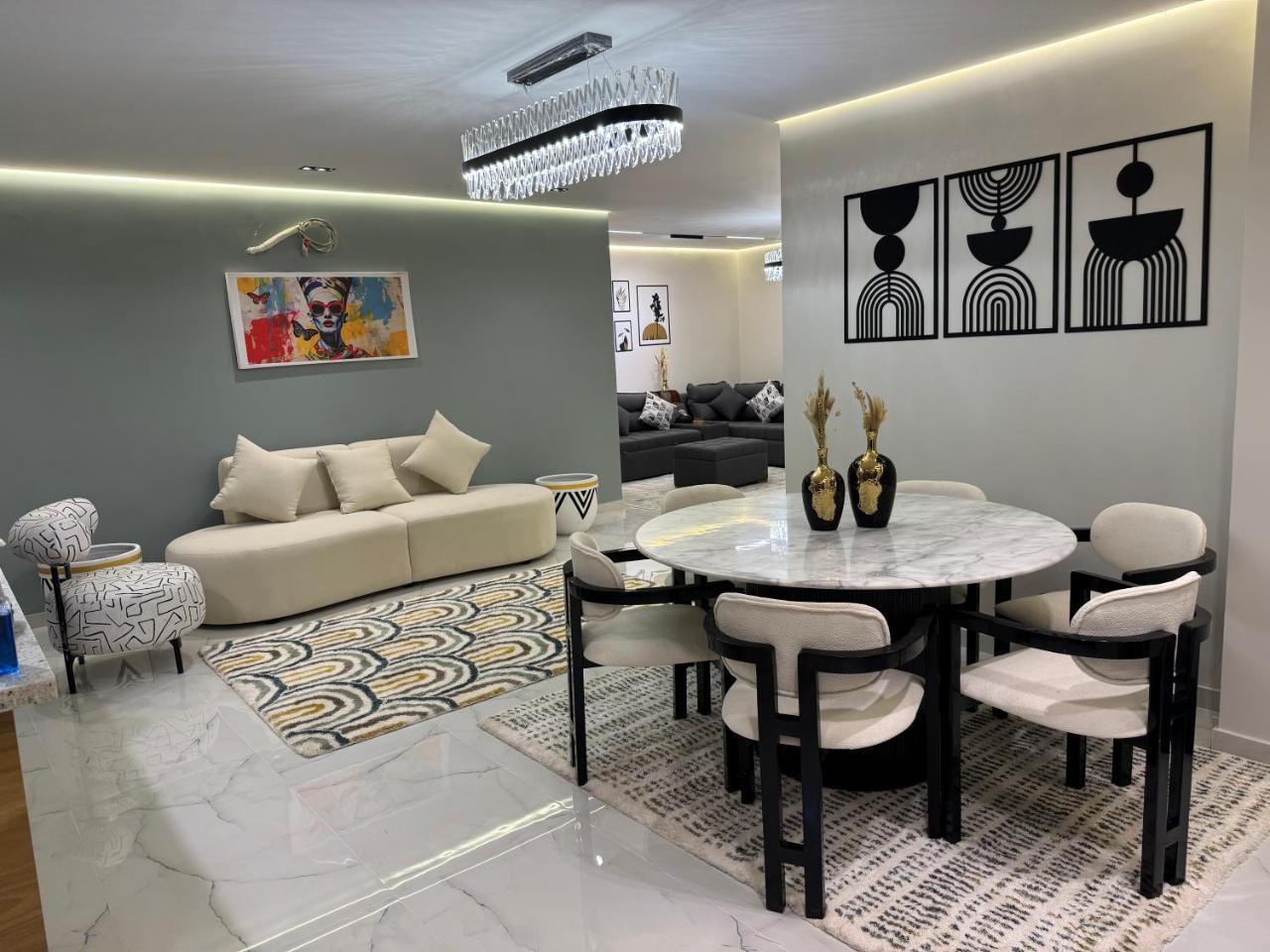 Nefertiti's Modern Majesty — 4-Star Luxury Hotel in Cairo, Egypt