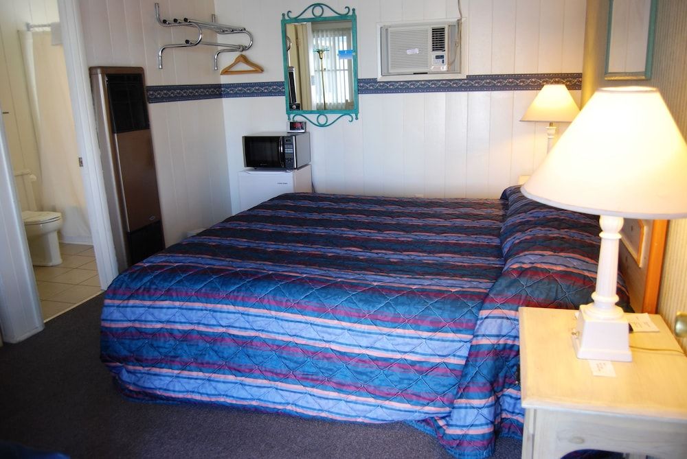 Redwood Motel - photo 19
