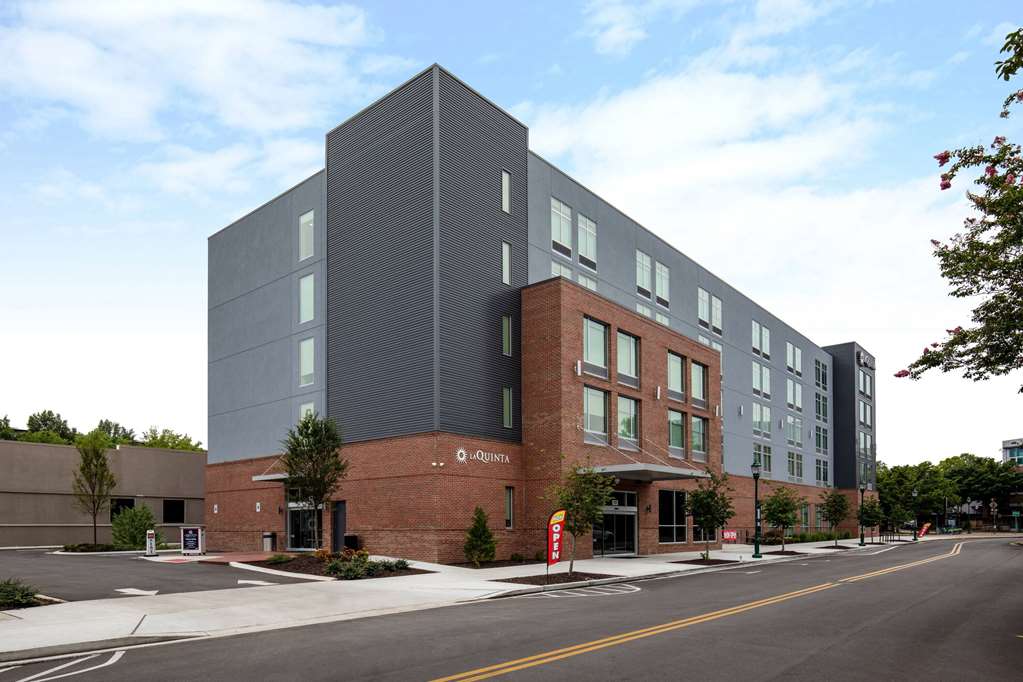 La Quinta Inn Suites By Wyndham Chattanooga Downtown South — Chattanooga