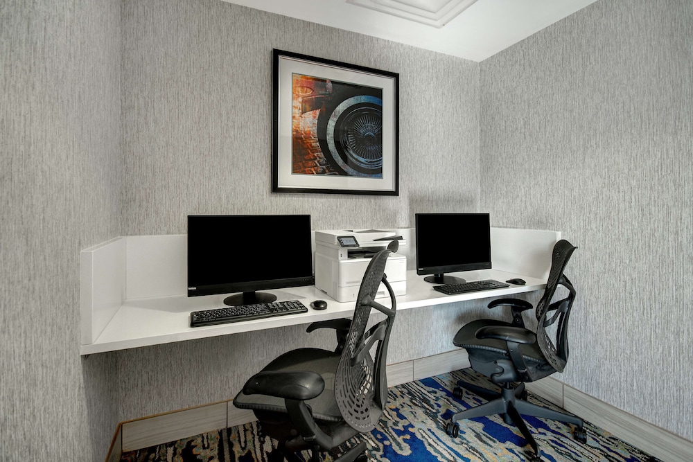 Hilton Garden Inn Detroit Metro Airport - photo 44