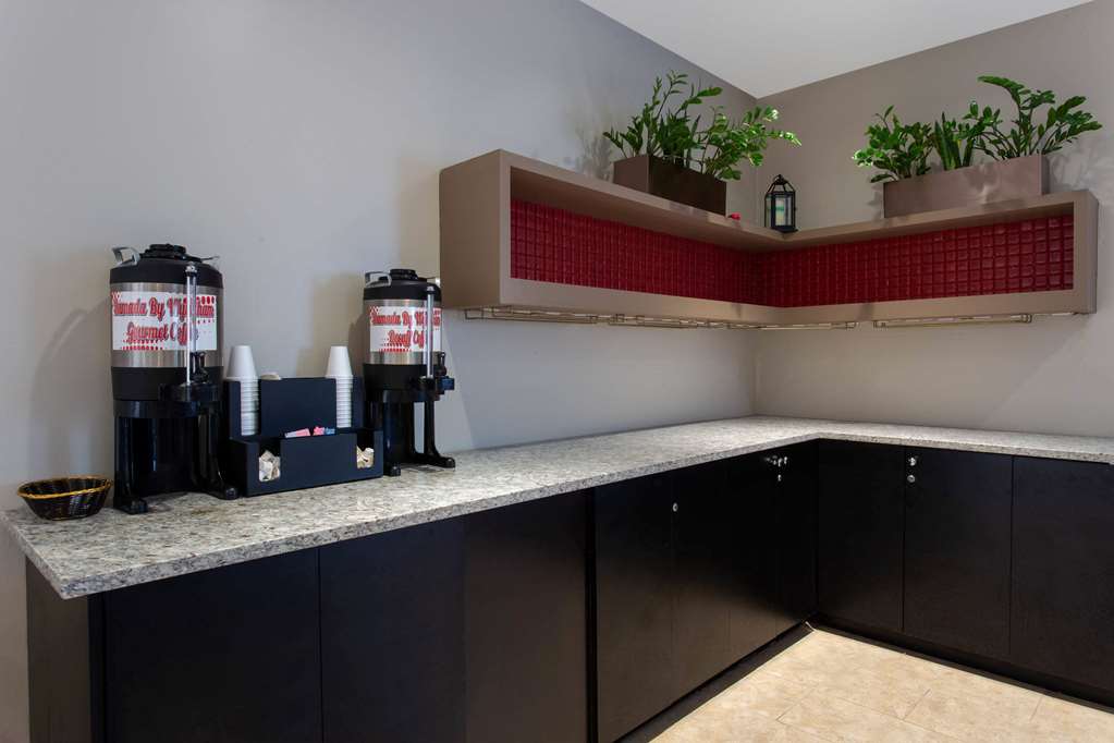 Ramada by Wyndham Glendale Heights Lombard - photo 26