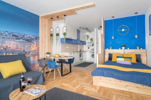 NEWLY RENOVATED Modern apartment 10 minutes from the Grand Boulevard — 4-Star Luxury Hotel in Budapest, Hungary