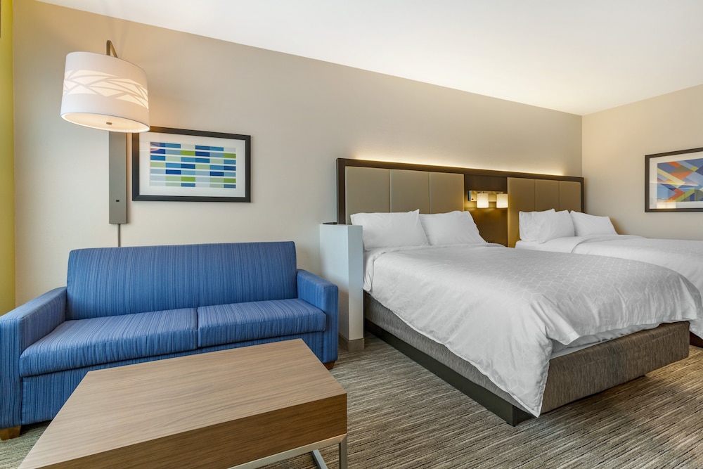 Holiday Inn Express & Suites Phoenix Dwtn State Capitol by IHG - photo 16