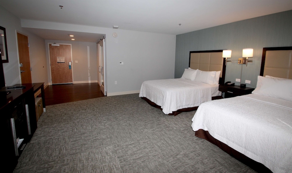 Hampton Inn Suffolk - photo 22