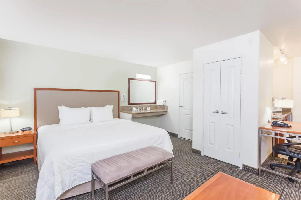 Howard Johnson Inn Victorville - photo 7