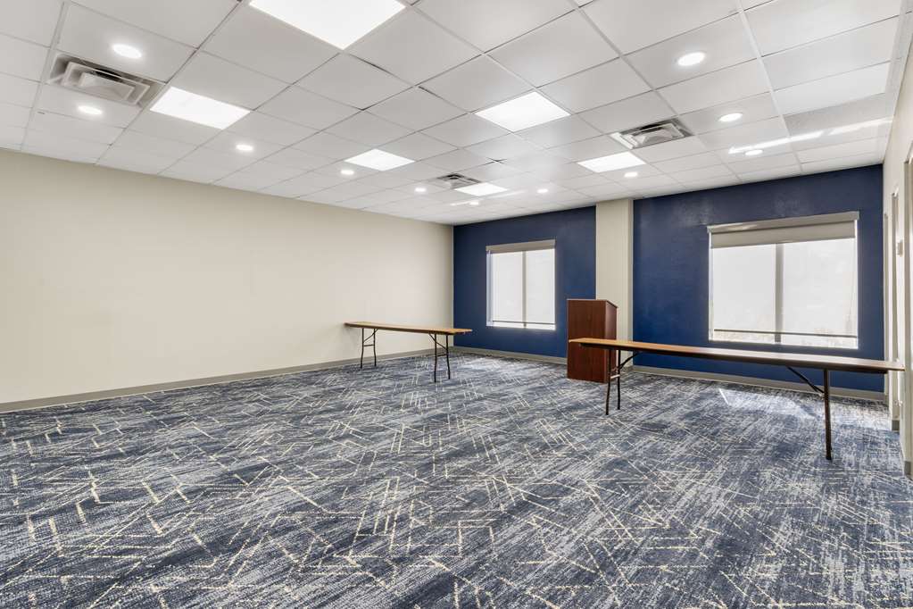 Comfort Suites West Jacksonville - photo 29