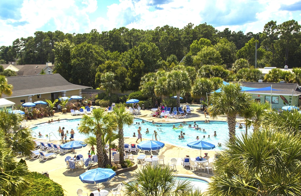 Grand Palms Resort - carbon neutral hotel in Surfside Beach