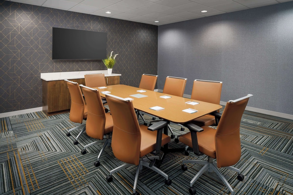 Homewood Suites by Hilton Erie - photo 32
