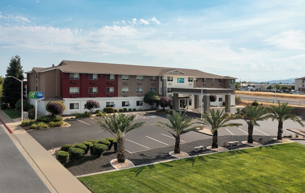 Holiday Inn Express Redding North by IHG - photo 51