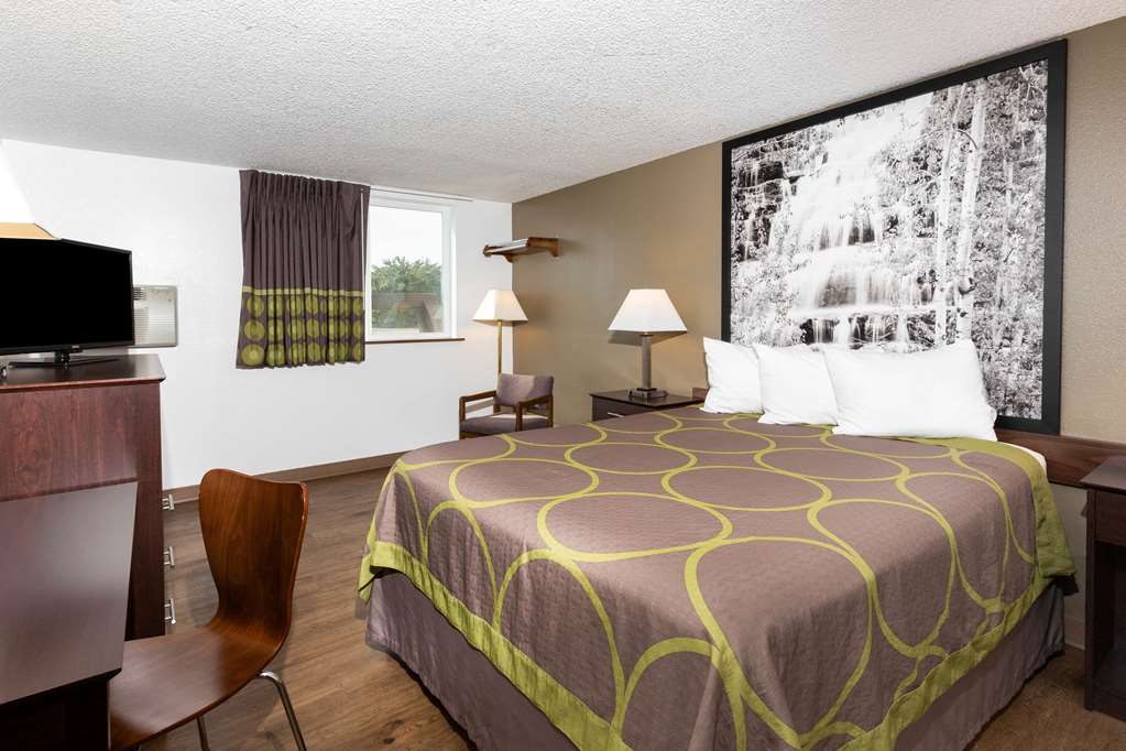 Super 8 by Wyndham Missoula Brooks Street - photo 11