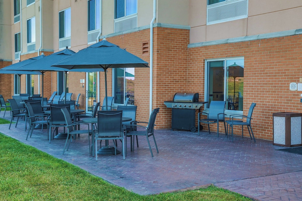 Fairfield by Marriott Inn & Suites Morgantown - photo 36