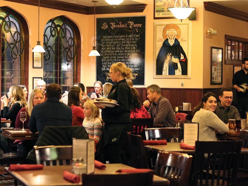 St. Brendan's Inn - photo 27