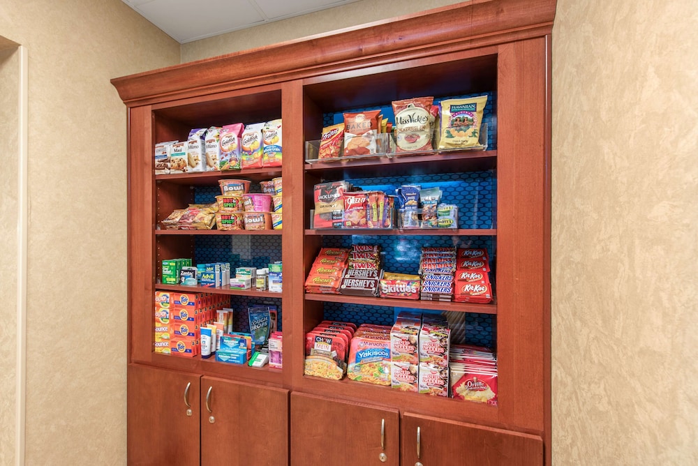 Hampton Inn & Suites Arcata - photo 52