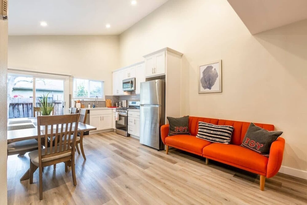 Marbella Lane Duplex San Jose — 4-Star Luxury Hotel in San Jose, United States