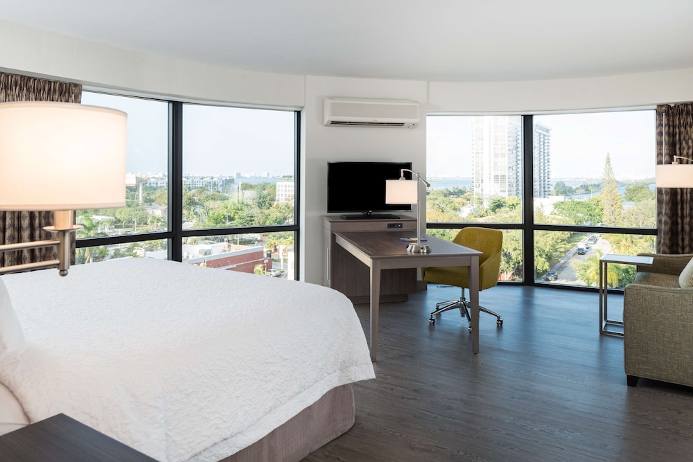Hampton Inn & Suites Miami Wynwood Design District - photo 26