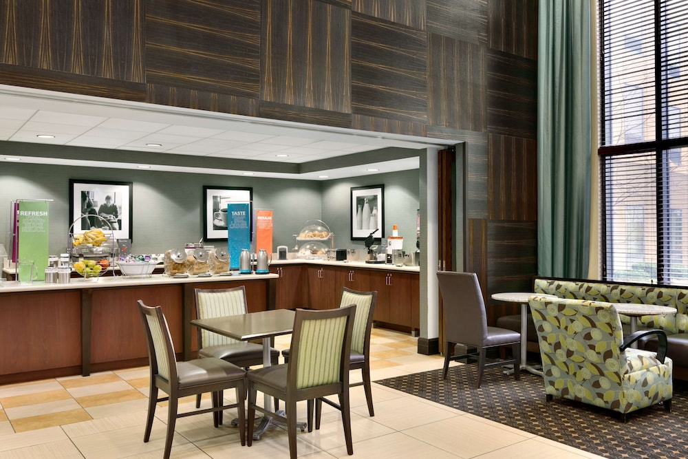Hampton Inn & Suites Mahwah - photo 31