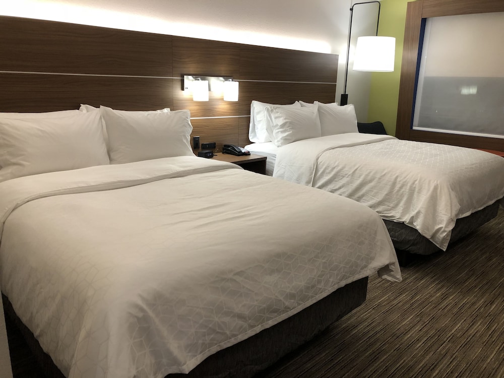 Holiday Inn Express & Suites Racine by IHG - photo 8
