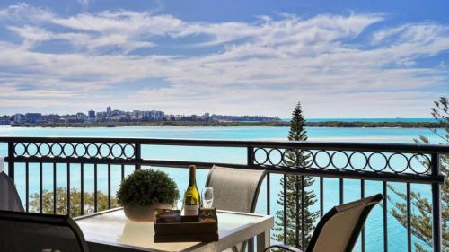#812 Ramada Resort Beachfront — hotel in Golden Beach