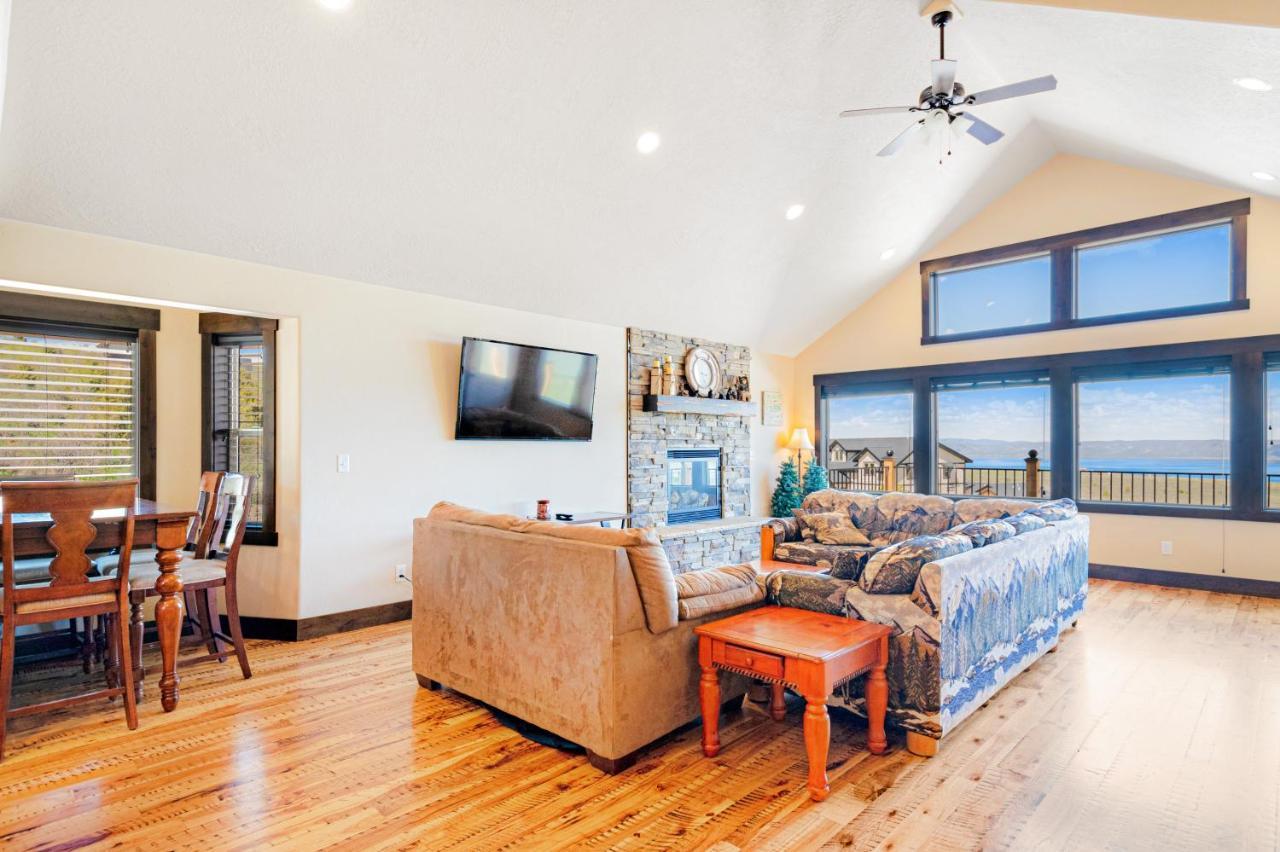 Heider Cabin — 4-Star Luxury Hotel in Garden City, United States
