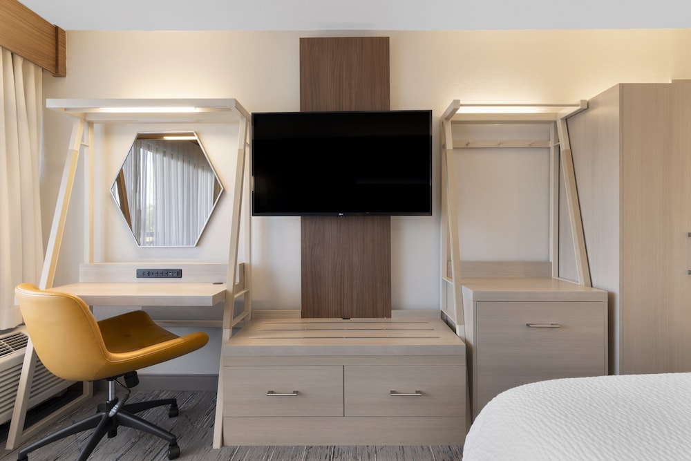 Holiday Inn Express Hilton Head Island by IHG - photo 18