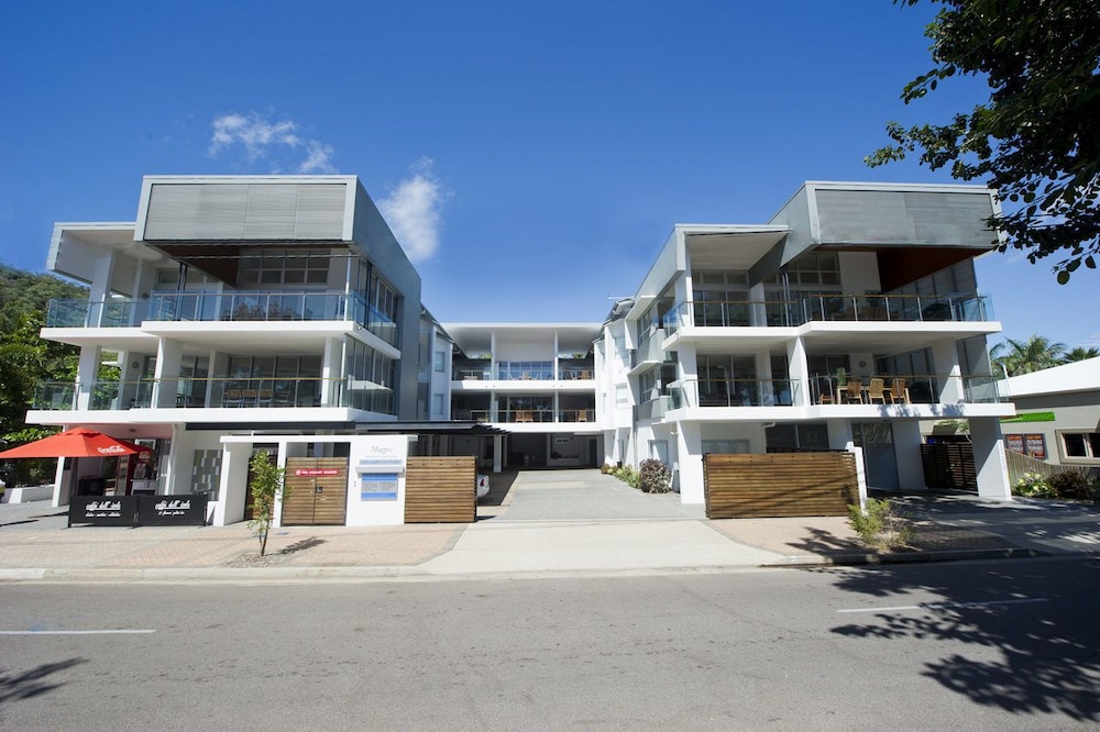 Maggies Beachfront Apt. 5 — 4-Star Luxury Hotel in Magnetic Island, Australia