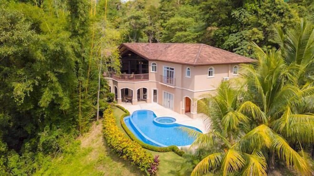 Casa Pacifica — 4-Star Luxury Hotel in Jaco, Costa Rica