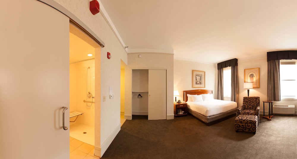 Hilton Cincinnati Netherland Plaza - photo 40