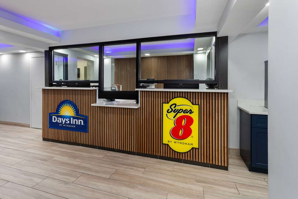 Days Inn by Wyndham Baltimore Northwest - photo 8