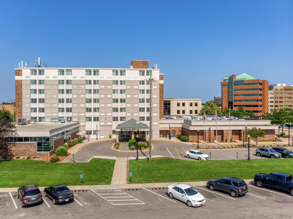 DoubleTree by Hilton Neenah - photo 63