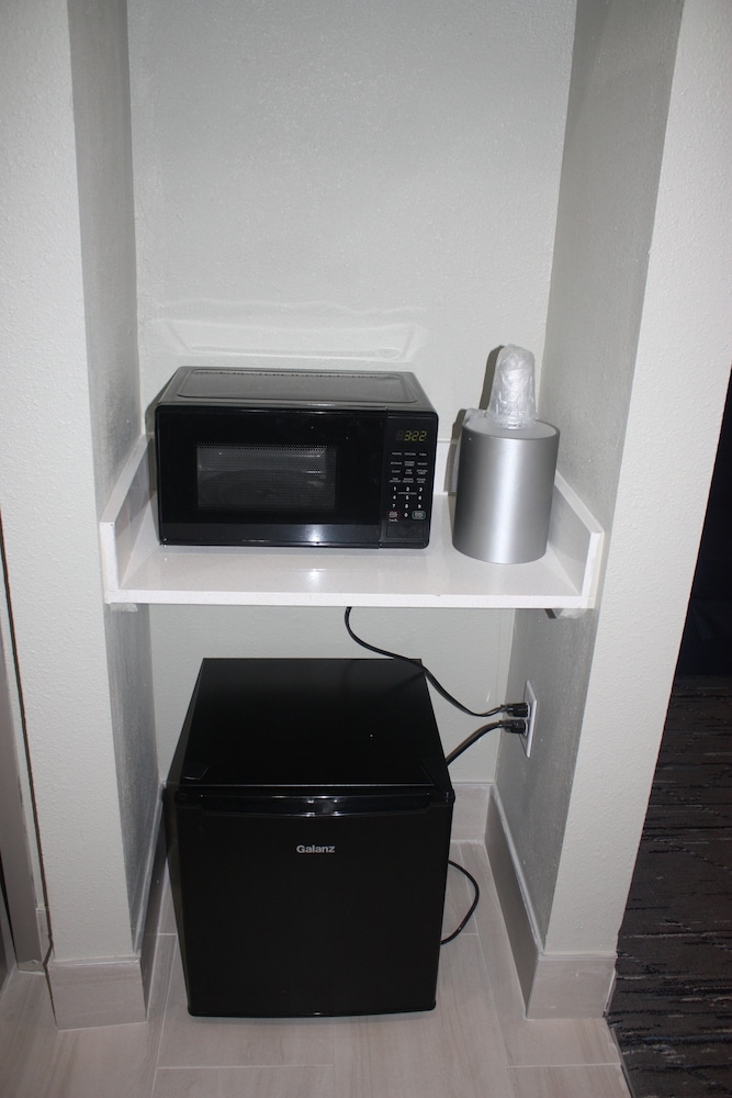 Holiday Inn Express Hotel & Suites Shamrock North by IHG - photo 38