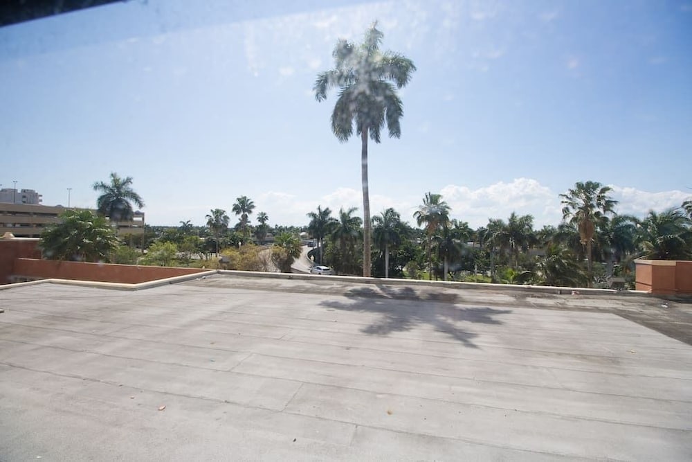 467 Studio Hollywood Beach Resort - photo 18