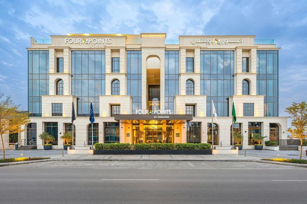 Four Points by Sheraton King Abdulaziz Road — 4-Star Luxury Hotel in Riyadh, Saudi Arabia