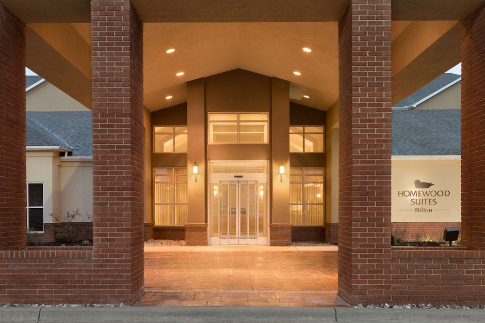 Homewood Suites Toledo Maumee - photo 8