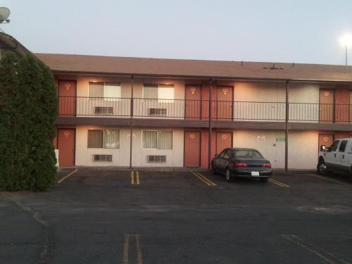 Interstate Inn - photo 18