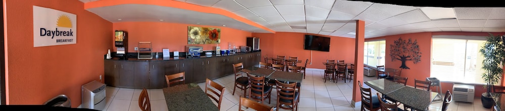 Days Inn by Wyndham Brooksville Dade City - photo 24