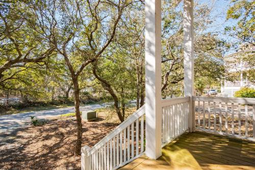 Alta Mira by Oak Island Accommodations - photo 5