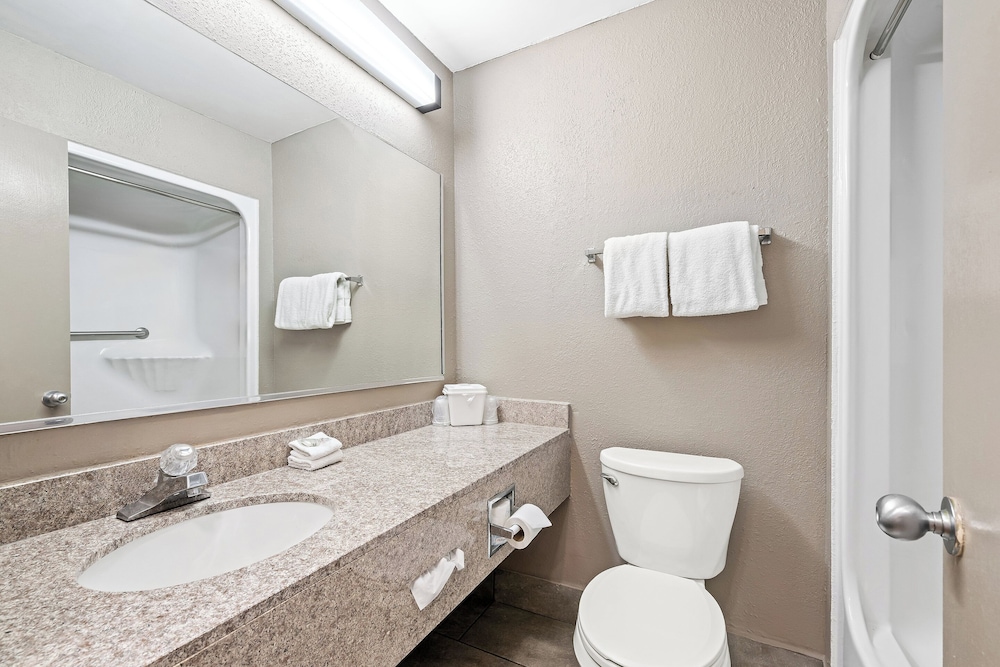 Red Roof Inn Charlotte University - photo 20