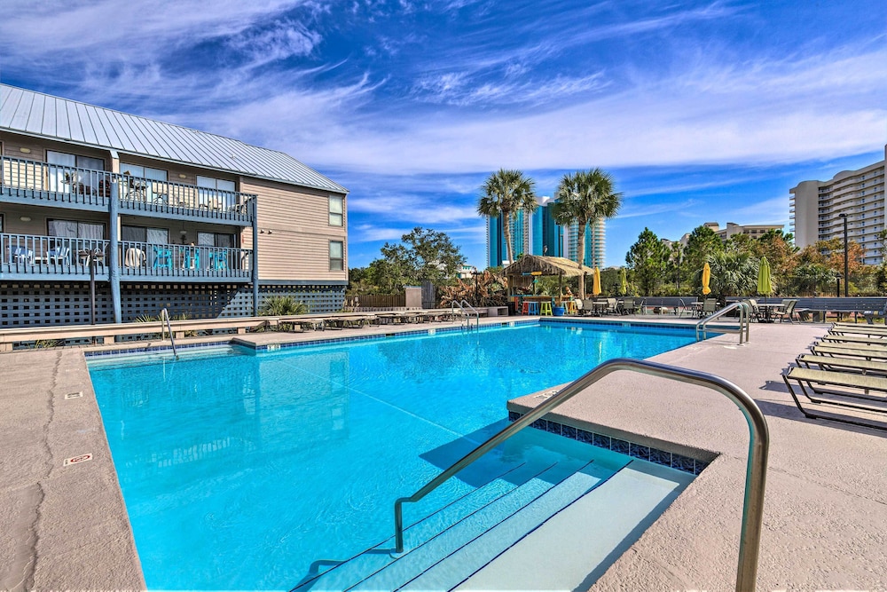 Orange Beach Resort Condo with Pool Walk to Beach in Orange Beach, United States