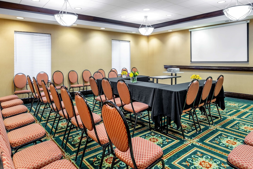 Hampton Inn & Suites Sacramento Elk Grove Laguna I 5 - photo 53