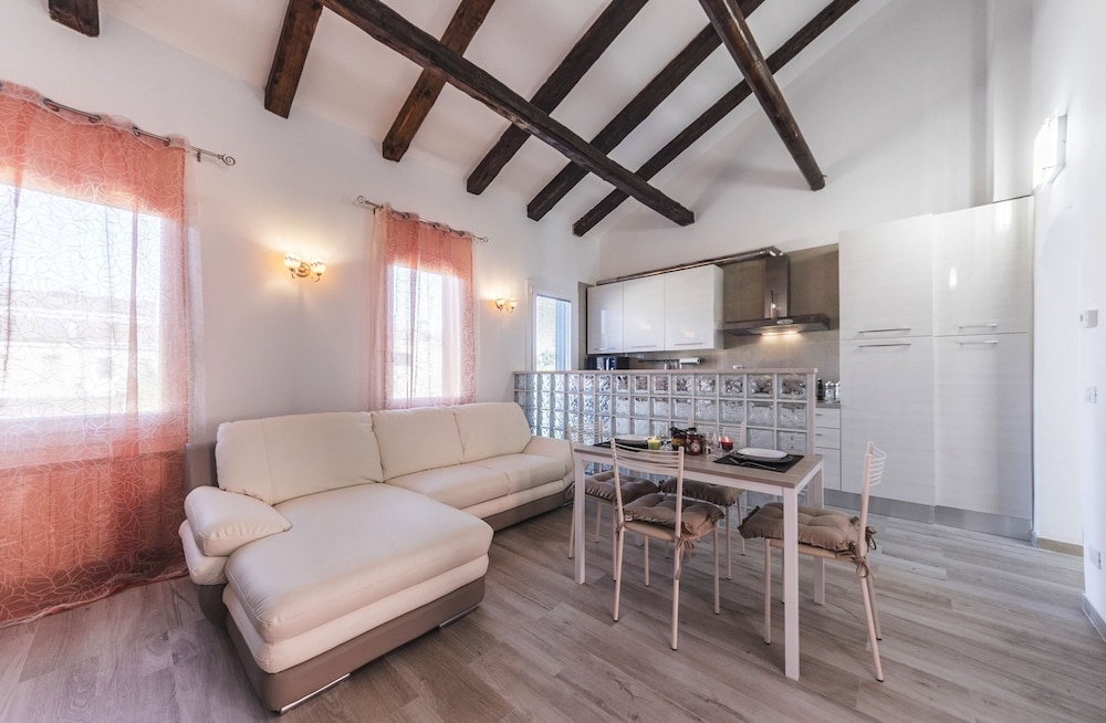 Ca' Laura — 4-Star Luxury Hotel in Venice, Italy